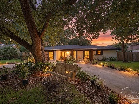 4th image of 302 Bear Dr