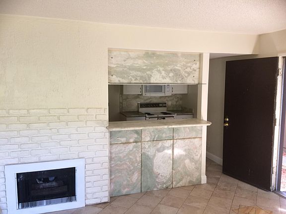 3rd image of 929 Fulton Ave