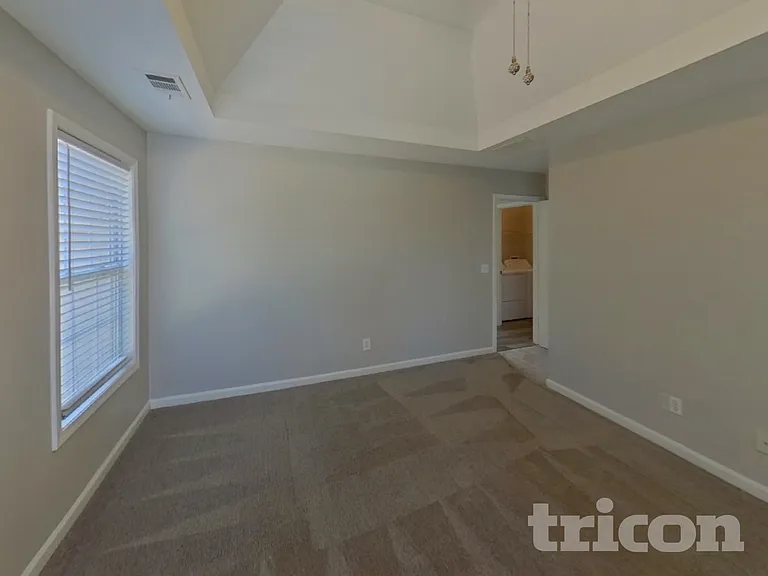 9635 Poole Rd — Photo 9