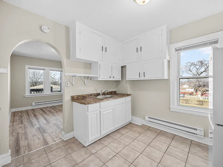 1846 S 15th Ave #5 — Photo 1