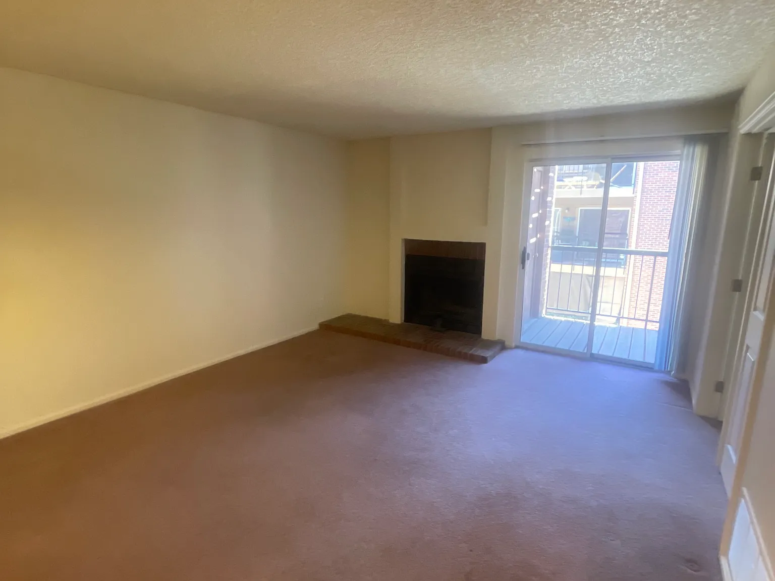 1 bed, 700 sqft, $1,500 — Photo 2