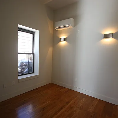 Rented by Nooklyn NYC LLC | media 80