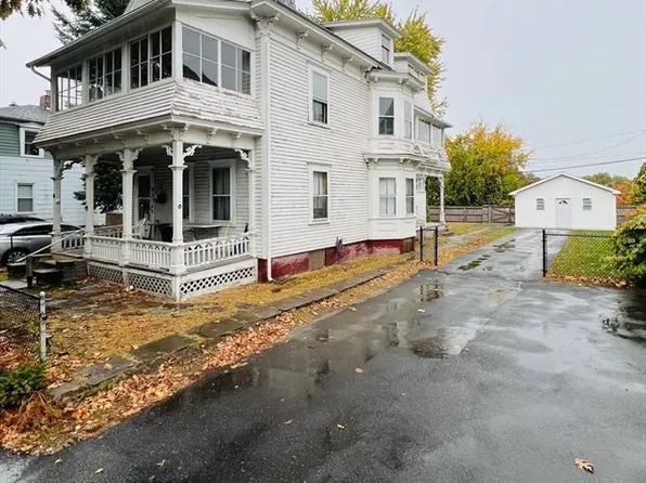 48 Taylor St, Holyoke, MA 01040