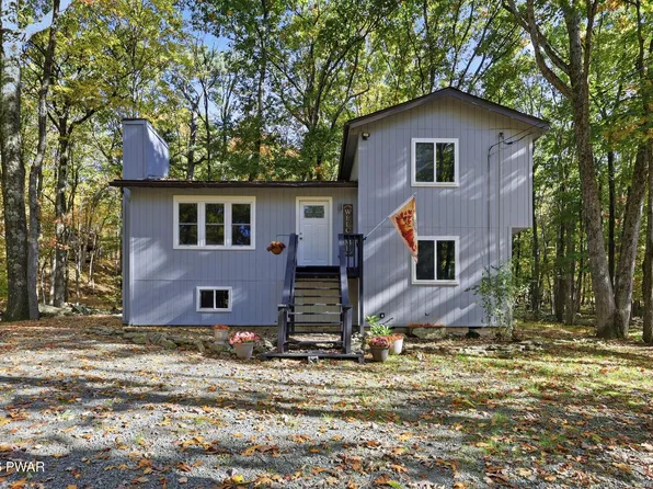 805 Pastern Ct, Lords Valley, PA 18428