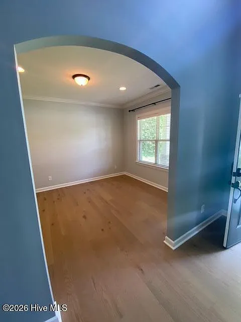 4 bed, 3.5 bath, 3390 sqft, $2,900 — Photo 2