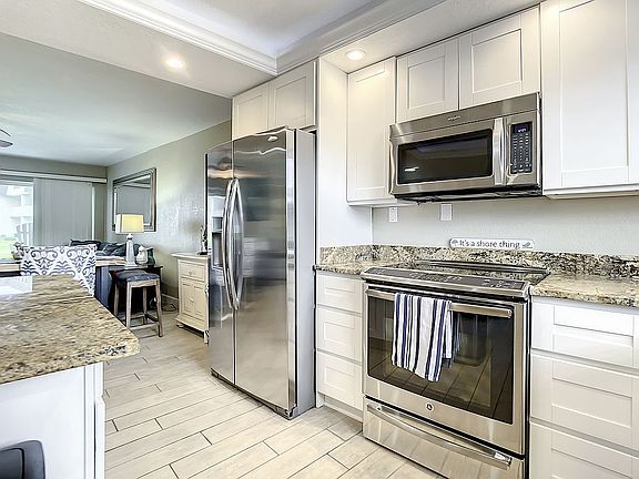 4th image of 4831 Saxon Dr APT 113