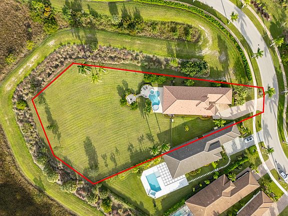 5th image of 6760 Fox Hollow Drive