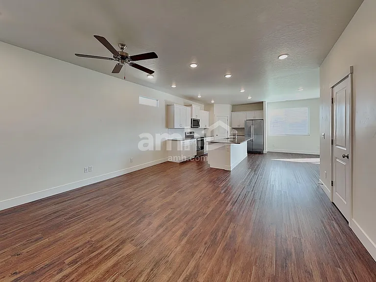 9357 Clancey Ct — Photo 6