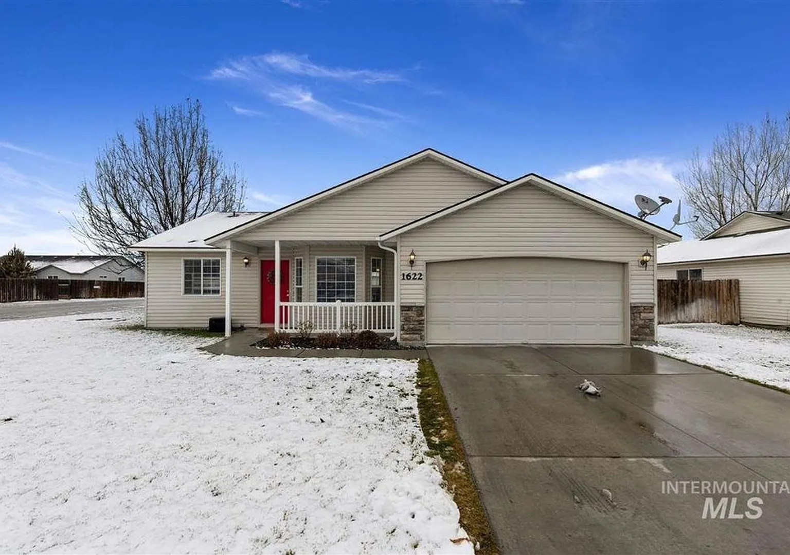 3 Bedroom Home in Nampa _ Pet Friendly! — Photo 1