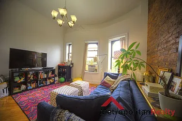 Rented by Metropolitan Realty