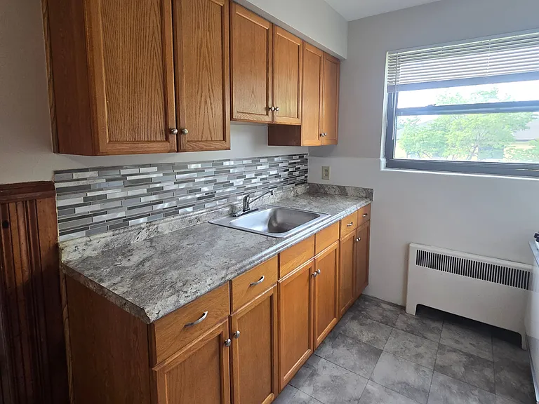 Boudinot Apartments — Photo 21