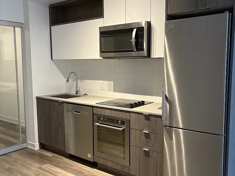 60 Princess St #101 — Photo 6