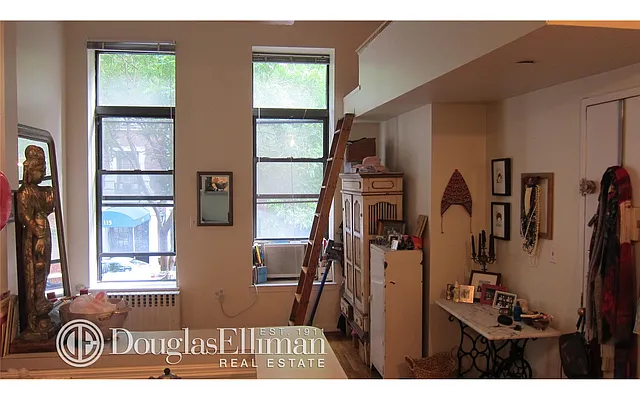 Rented by Douglas Elliman | media 25