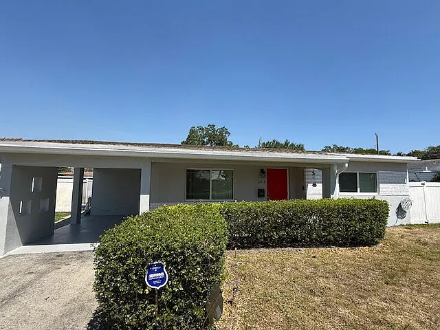 6911 SW 12th St — Photo 4