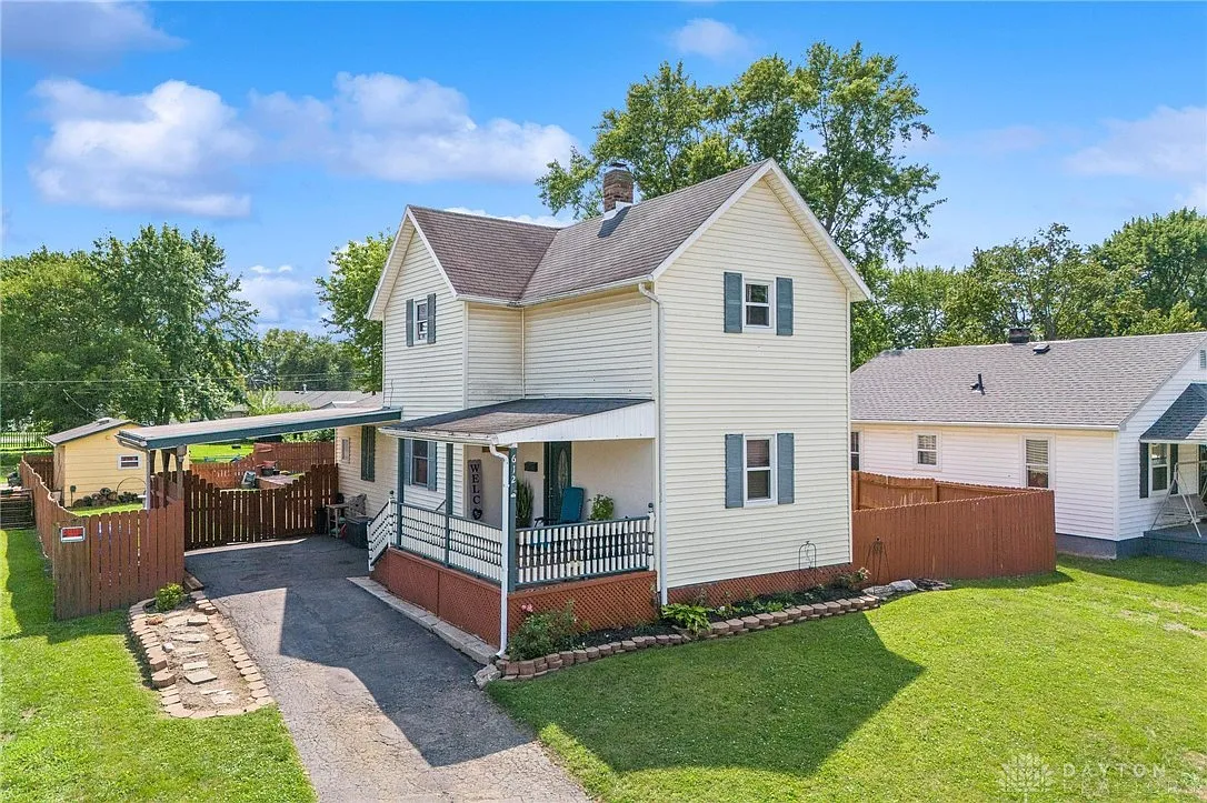 612 Spring Ave photo 1