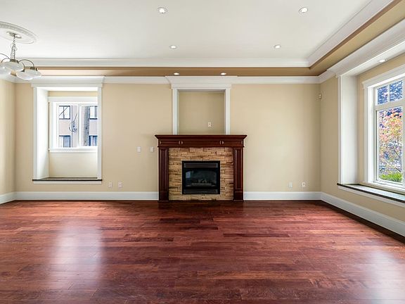 5th image of 2088 W 42nd Ave