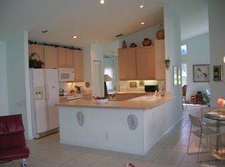 2732 Pointe Cir, Greenacres, FL 33413