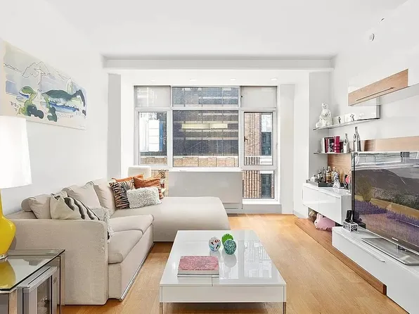 189 Schermerhorn Street image 1 of 12