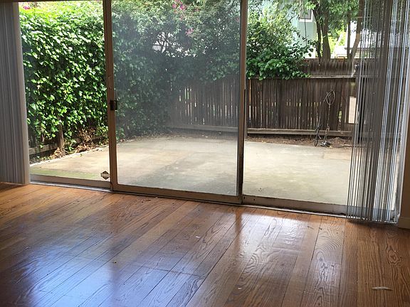 2nd image of 1015 Cowper St