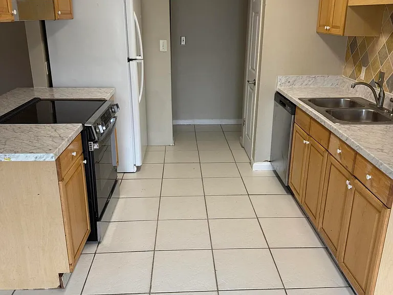 1791 Salem Ave — Photo 4