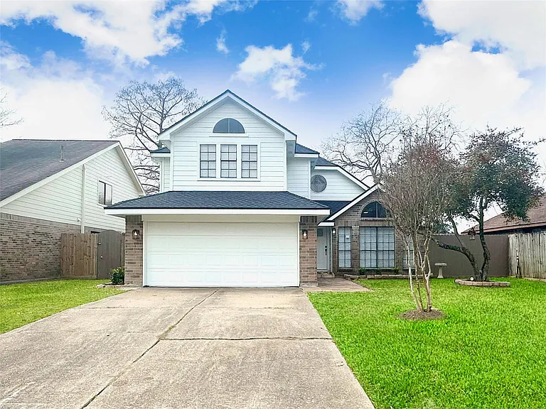 9843 Stableway Dr — Photo 1