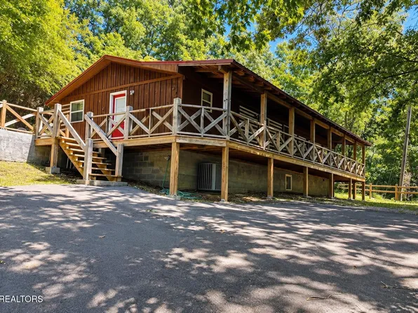 576 Mill Creek Rd, Pigeon Forge, TN 37863