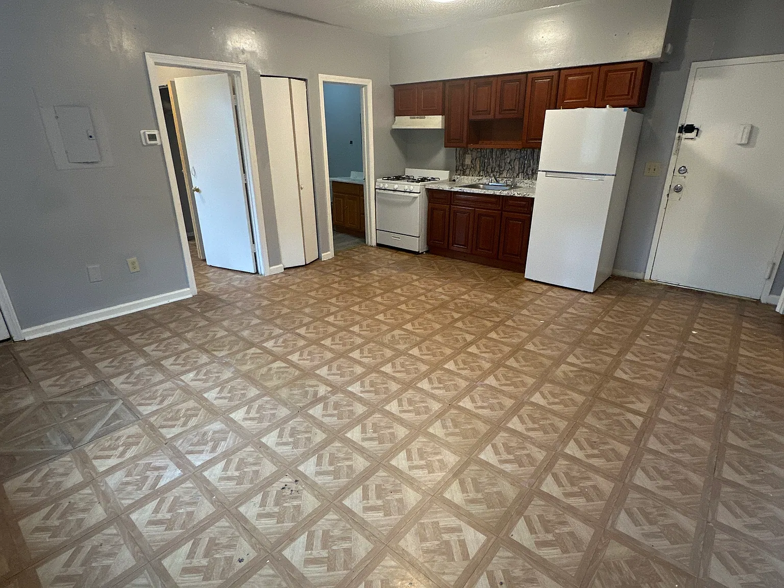 2 bed, 1100 sqft, $1,249 — Photo 2