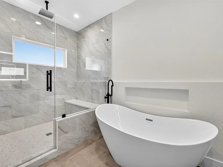 12315 New Jordan Ln — Photo 38