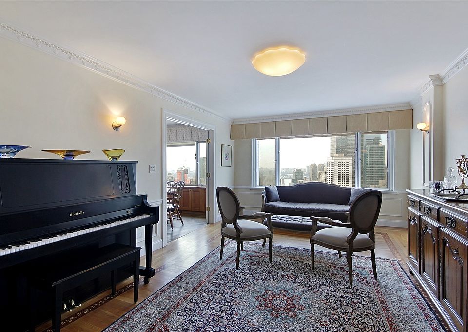 1st image of 20 W 64th St APT 28D