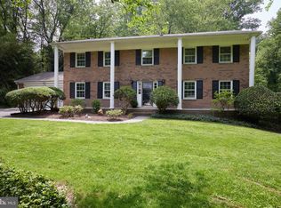 7811 Charleston Dr, Bethesda, MD 20817