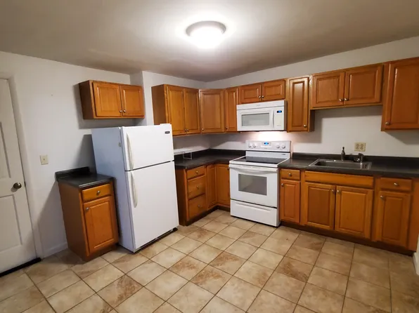 18 Gardner St #1, Whitesboro, NY 13492