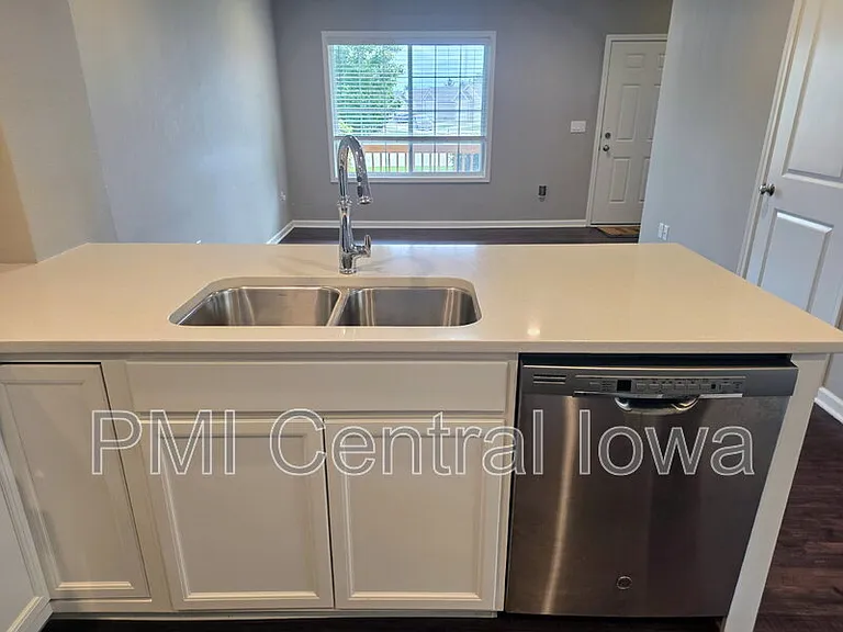 2316 Hazeltine Pl — Photo 6
