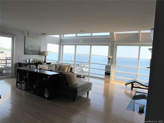 4th image of 8 Harbour Close #8