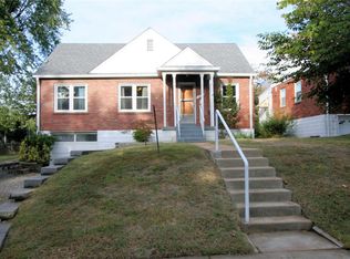 8605 Charlton Ln, Saint Louis, MO