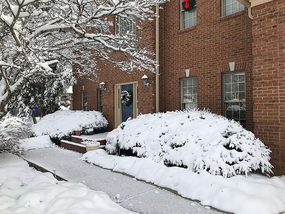 2nd image of 3216 Great Meadows Dr