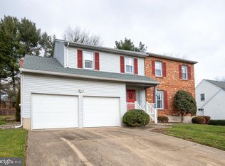 16 Old Stable Ln, Newark, DE 19711