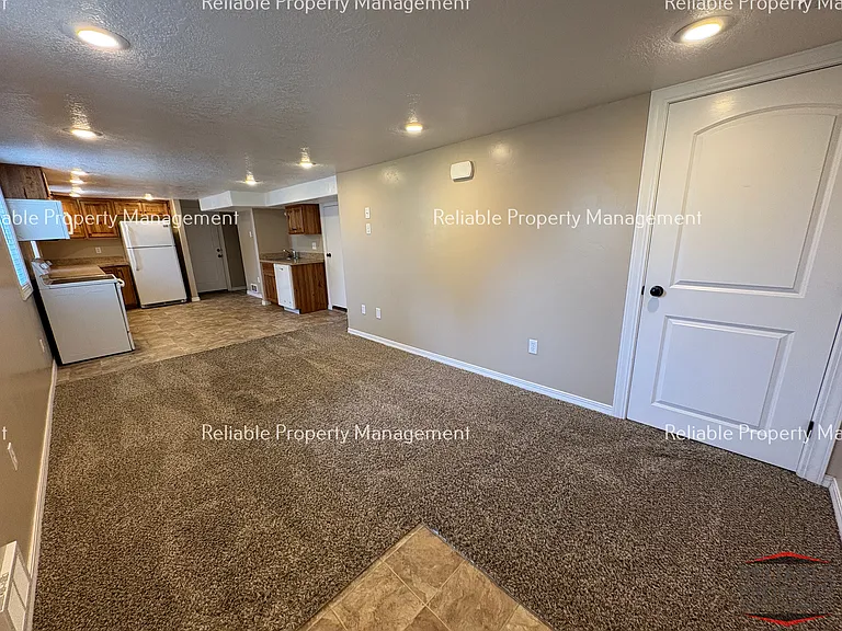 1153 Idaho Ave #B — Photo 4