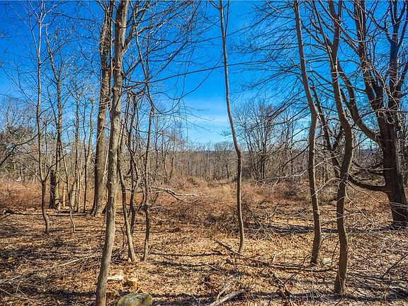 2nd image of 620 Sleepy Hollow Road