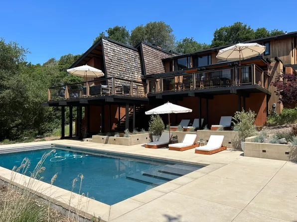 5251 Joaquin Dr, Santa Rosa, CA 95409