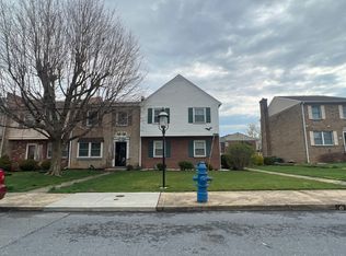 817 Woodlawn Cir, Chambersburg, PA