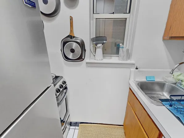 319 East 73rd Street image 20 of 23