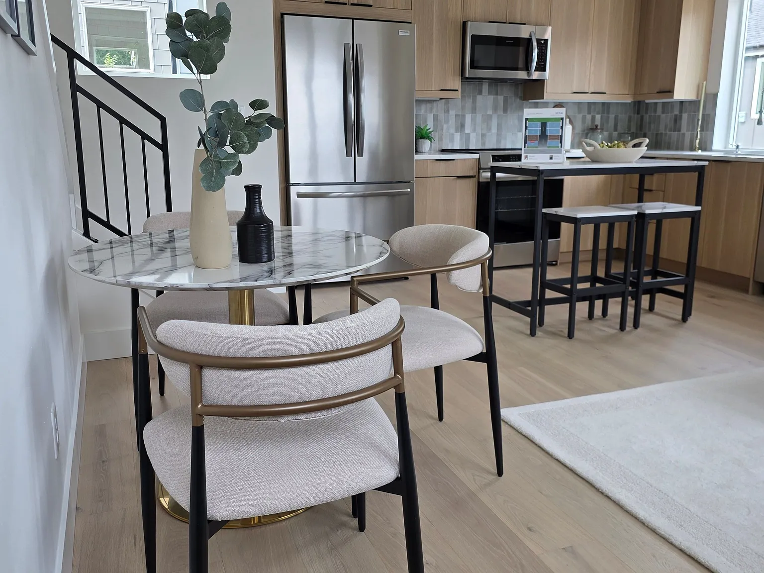 2 bed, 2.0 bath, 1058 sqft, $3,400 — Photo 3