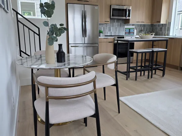 537B N 70th St Unit 2, Seattle, WA 98103