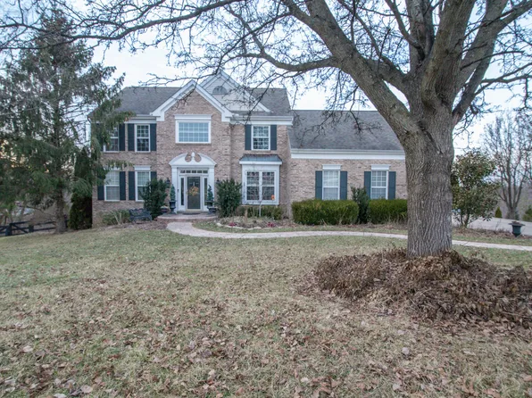 1688 Grandview Dr, Hebron, KY 41048