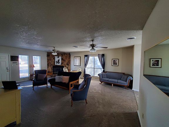 5th image of 3133 Southeast Dr