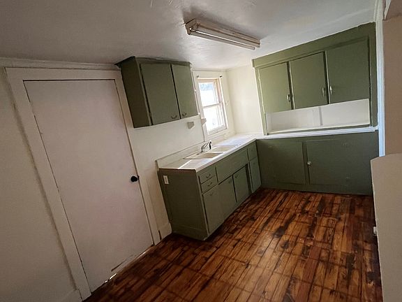 4th image of 314 Brooks Rd