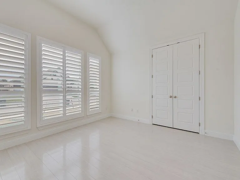 1424 Silent Springs Dr — Photo 14