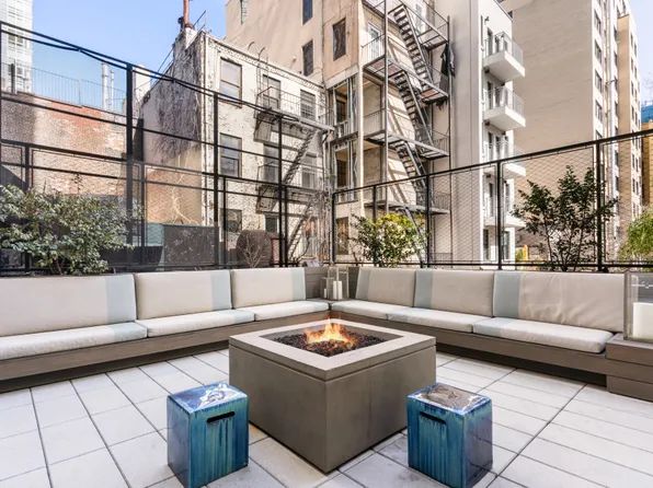 305 East 51st Street image 17 of 17