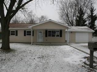 6112 Woodsdale Dr, Grand Blanc, MI 48439