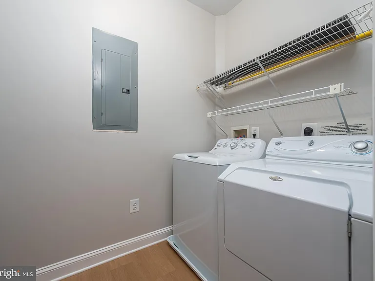 5800 Clipper Ln #104 — Photo 14